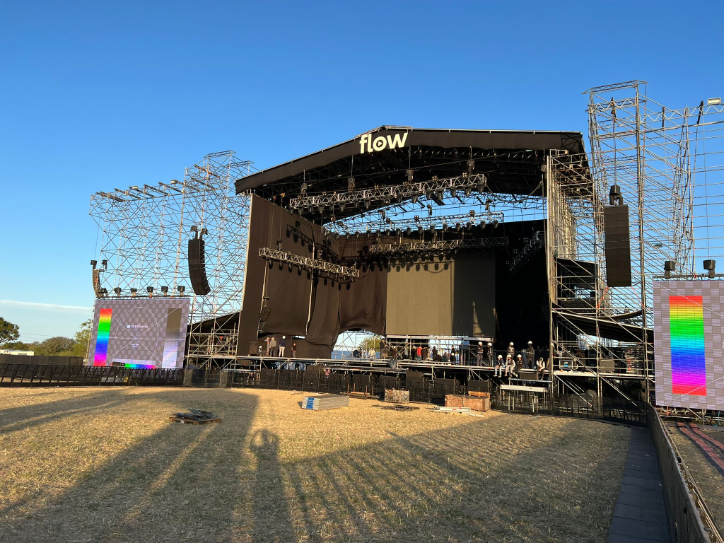 Fotos del escenario Flow en construcción del Primavera Sound Buenos Aires 2022